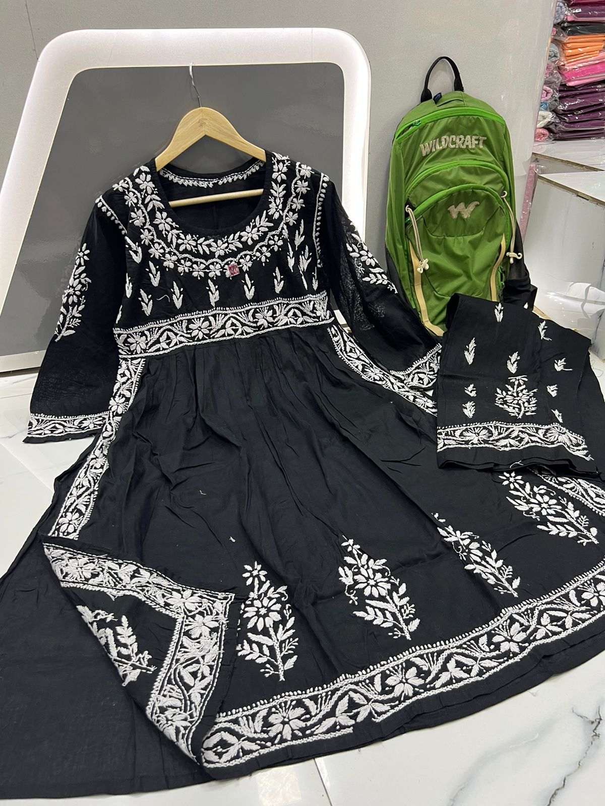Nayra Gown Set