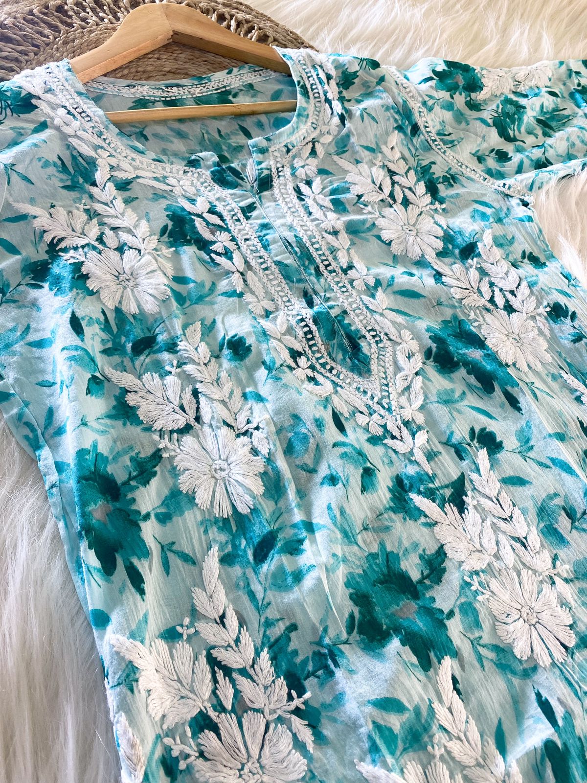 Mal mal kurta and pant with beautiful chikankari handwork