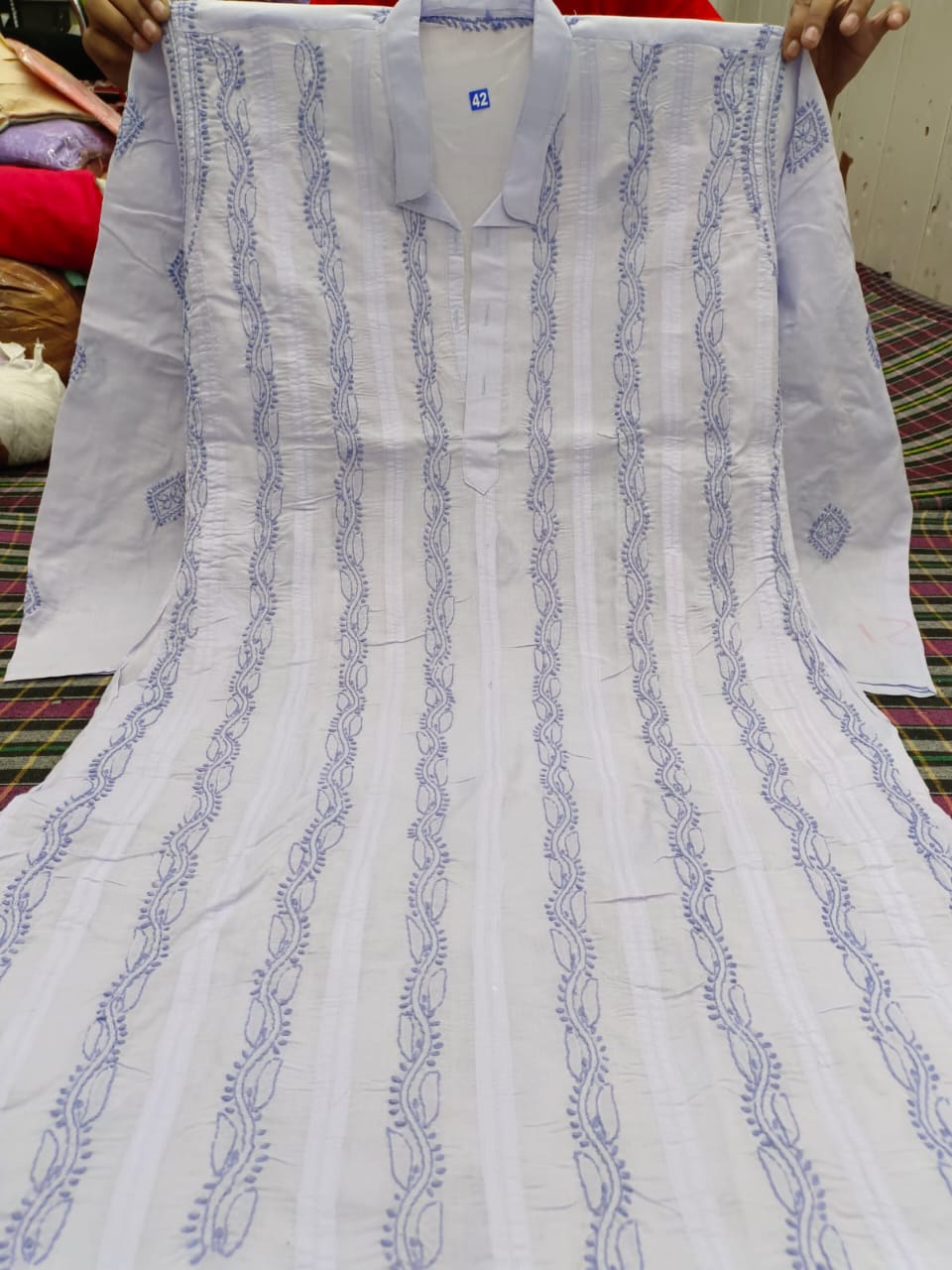 Men's kurta with beautiful chikankari handwork
