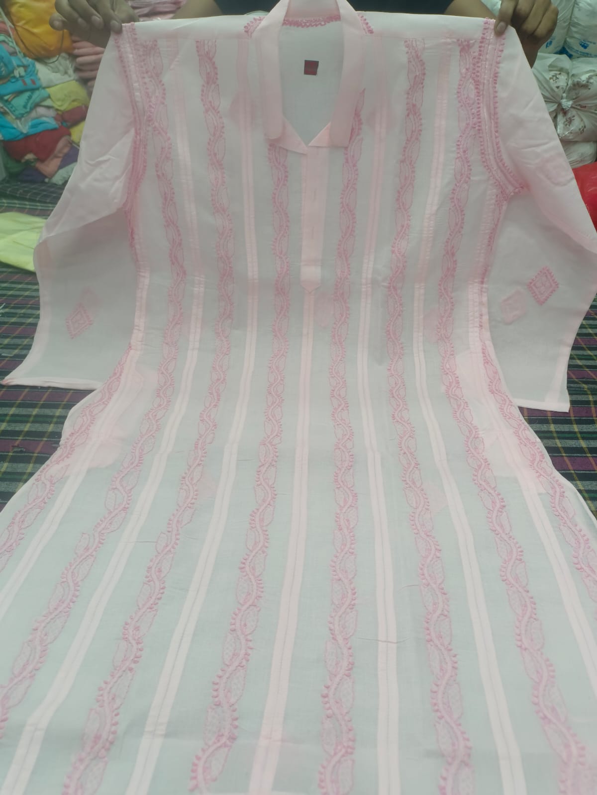 Men's kurta with beautiful chikankari handwork