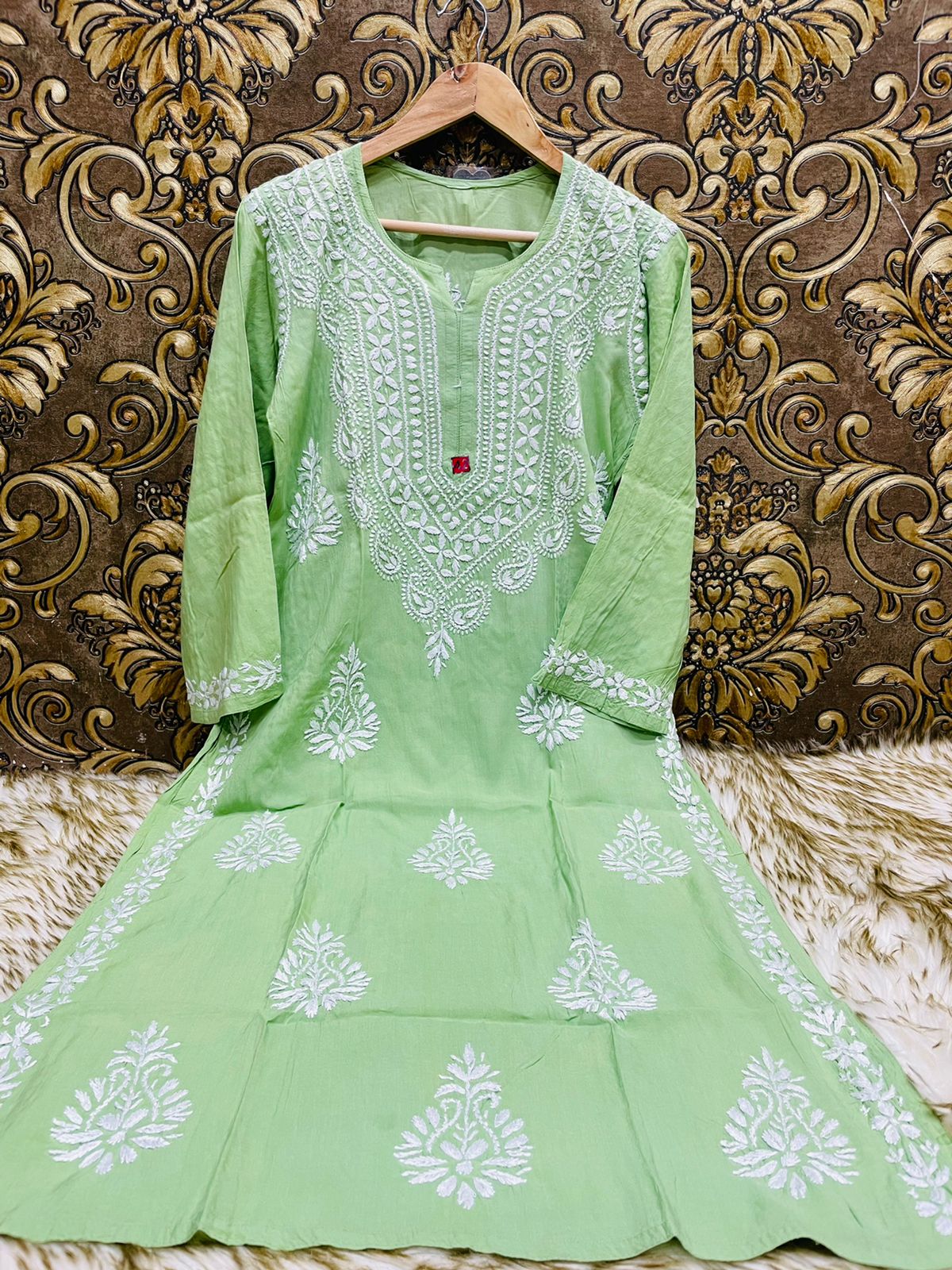 Modal Gala Buta Kurti