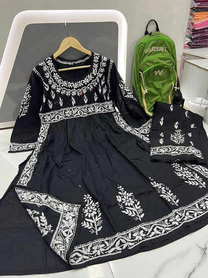 Nayra Gown Set