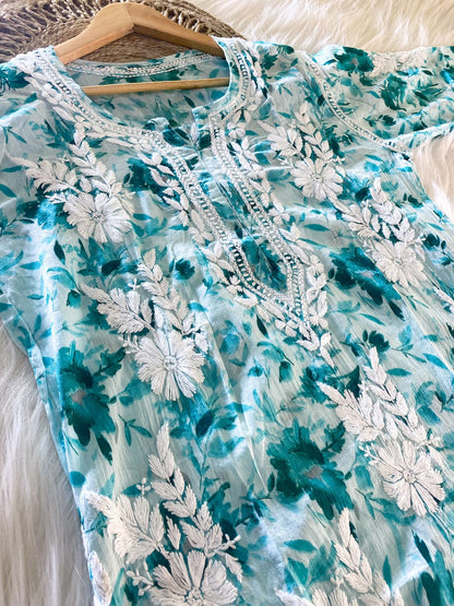 Mal mal kurta and pant with beautiful chikankari handwork