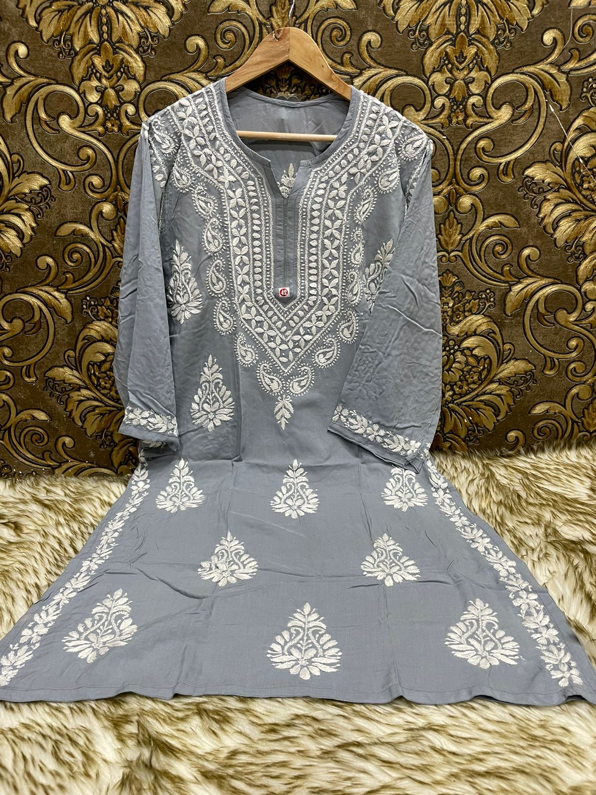 Modal Gala Buta Kurti